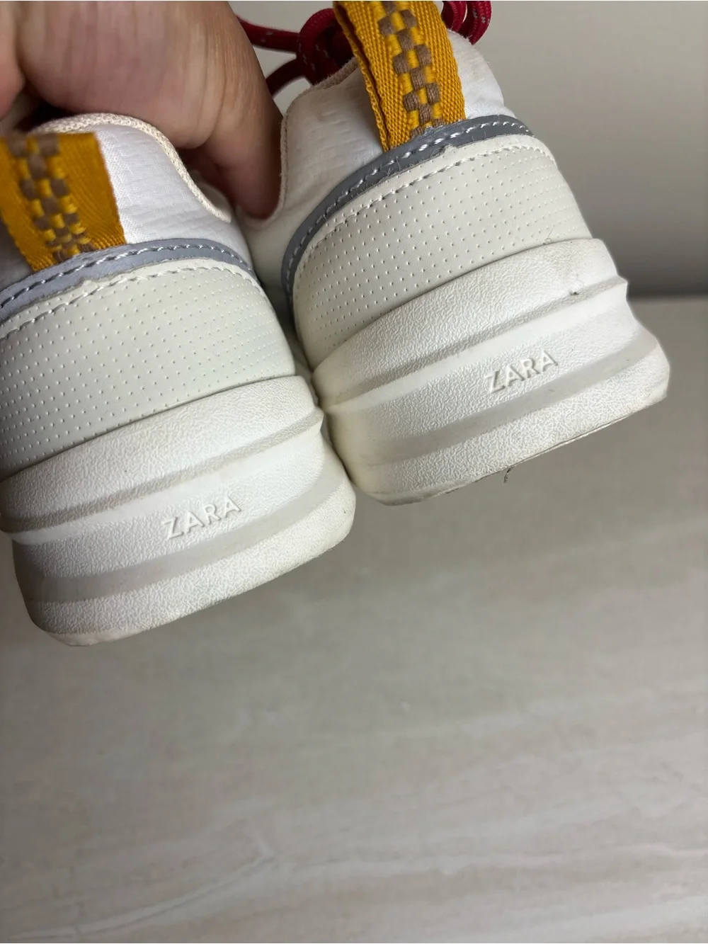 ZARA Boys NASA White Sneakers Memory Effect insole -size 3